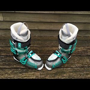 Atomic Wayfarer Carbon 90 Ski Boots, Size 7-7.5